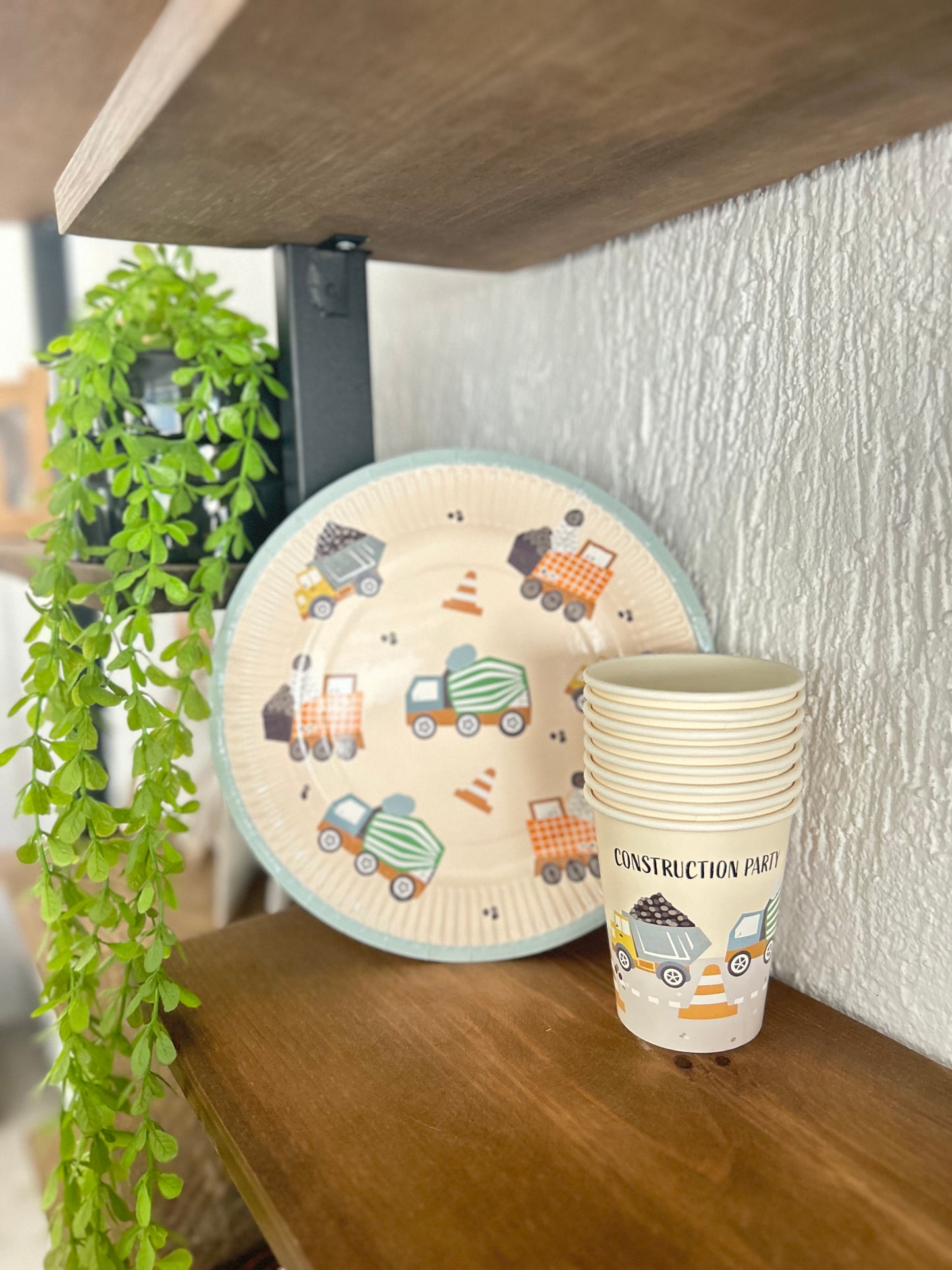 Taşıtlar Temalı Retro Tabak Bardak Set 8 er adet