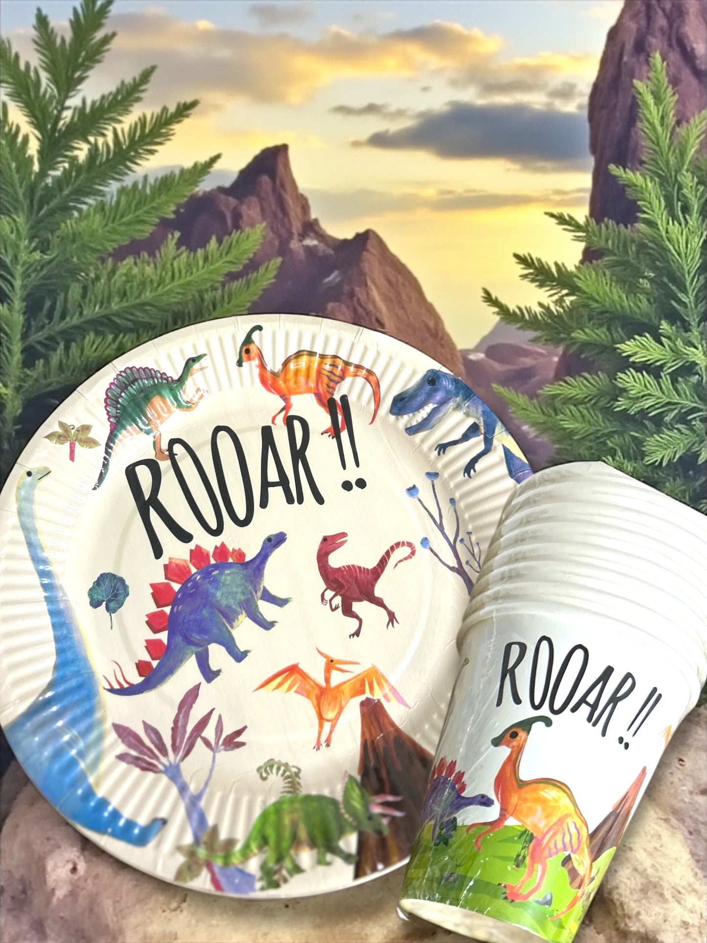 Dinozor Temalı Tabak Bardak Set 8 er adet