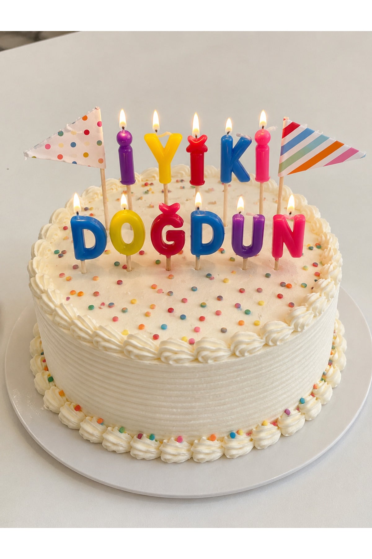 İyi ki Doğdun Karnaval Renkler Harf Mum