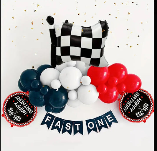 Yarış Arabaları Temalı Mini Kit